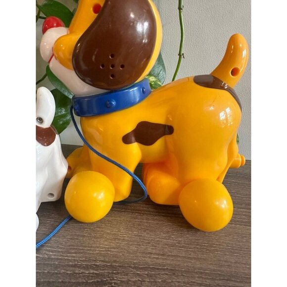 Vintage Plastic Pull Toy Dogs – Set of 2 - Picture 4 of 12